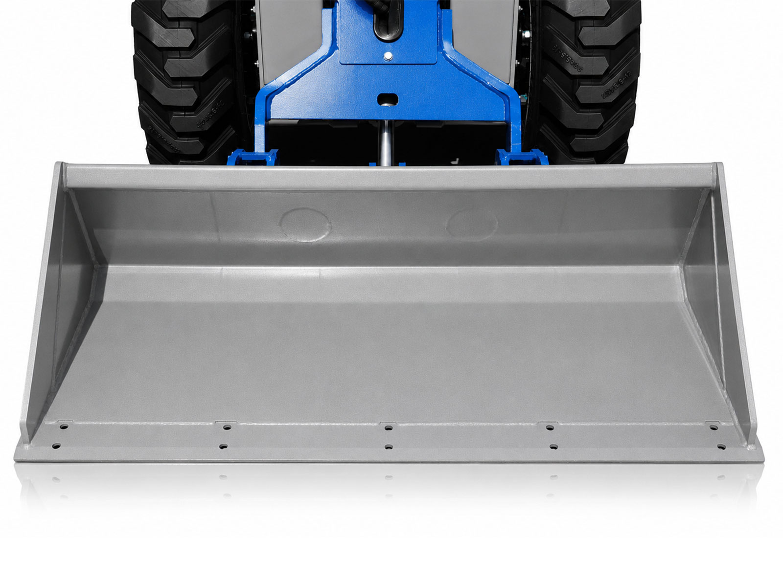 Mini Wheeled Loader with Operator Seat and Skid Steer Design for Maximum Maneuverability in Confined Spaces | DACTYL-Ε810S - Image 6