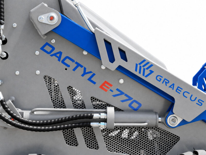Mini Wheeled Loader with Ride-On Platform and Attachments for Professional Use | DACTYL-E770 - Image 17