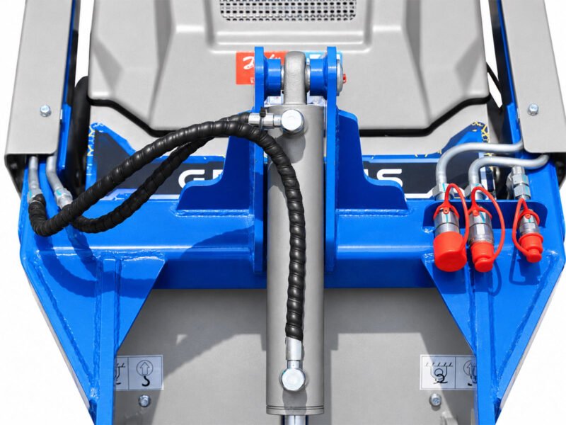 Mini Wheeled Loader with Ride-On Platform and Attachments for Professional Use | DACTYL-E770 - Image 16