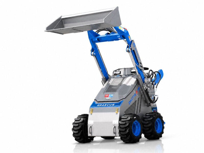 Mini Wheeled Loader with Ride-On Platform and Attachments for Professional Use | DACTYL-E770 - Image 10